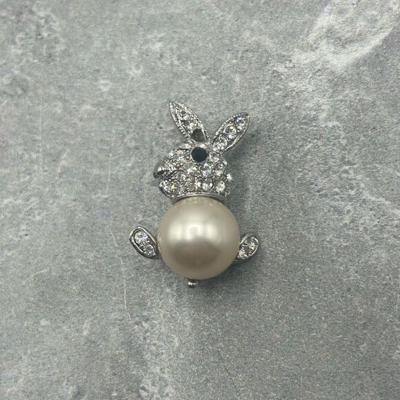 Fashion Jewelry Easter Bunny Brooch Pin Rhinestone Pearl Embellished - Picture 1 of 6